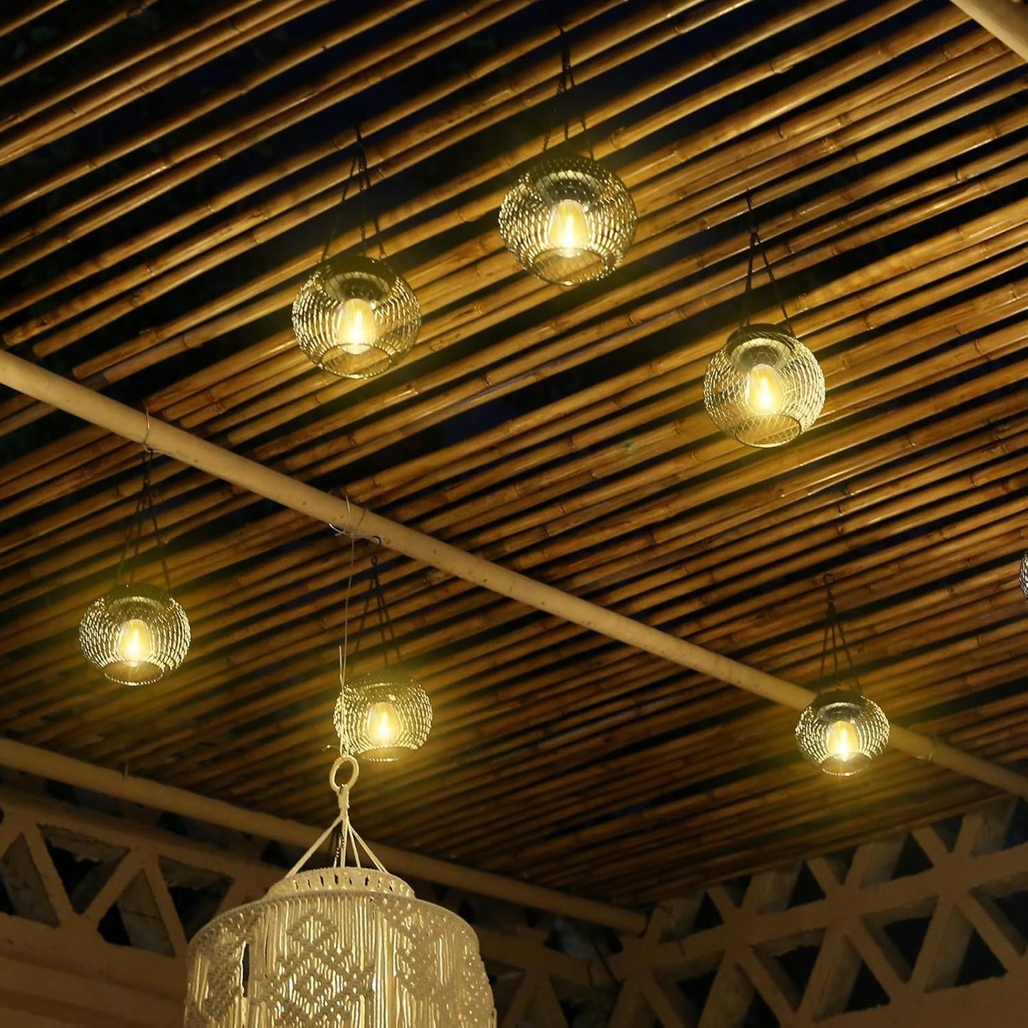 Avaleric® Solar Outdoor Garden Lantern